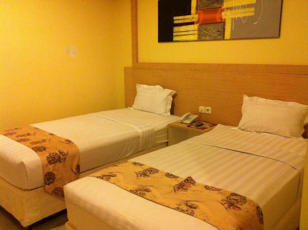 Hotel Paramount Biringkanya Zimmer foto