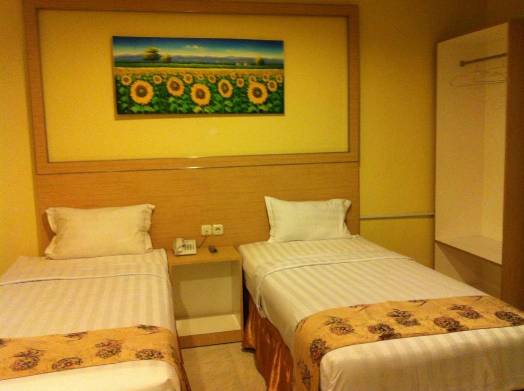 Hotel Paramount Biringkanya Zimmer foto